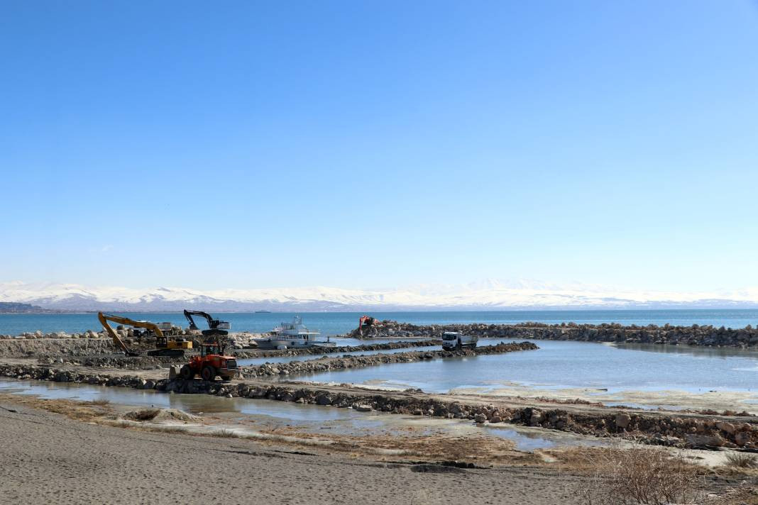 Van Gölü’nde alarma geçiren gelişme! Kayboluyor… - Resim: 8